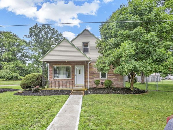 2015 Highland Road , Zanesville, OH 43701