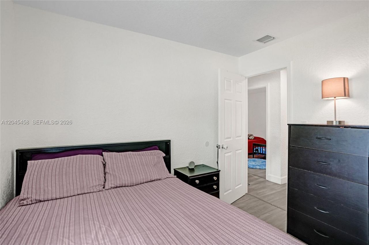 3320 NW 18th St , Lauderhill, FL 33311 Photo