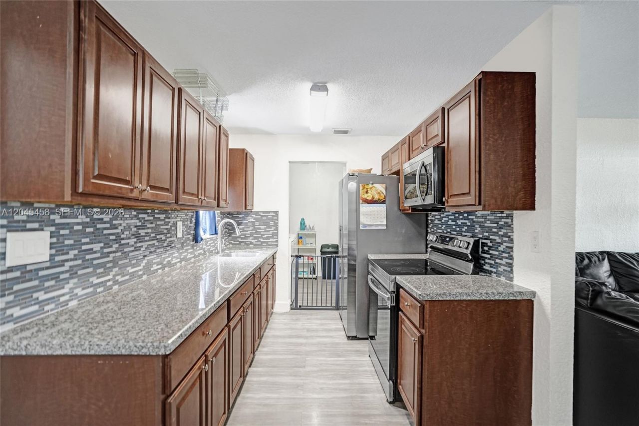 3320 NW 18th St , Lauderhill, FL 33311 Photo