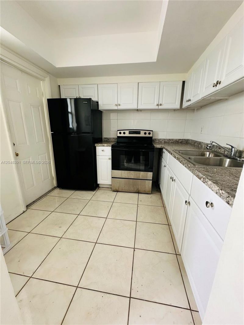6740 Arbor Dr , Unit 204, Miramar, FL 33023 Photo