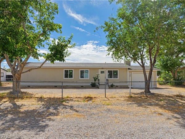 3960 Point Drive , Pahrump, NV 89060