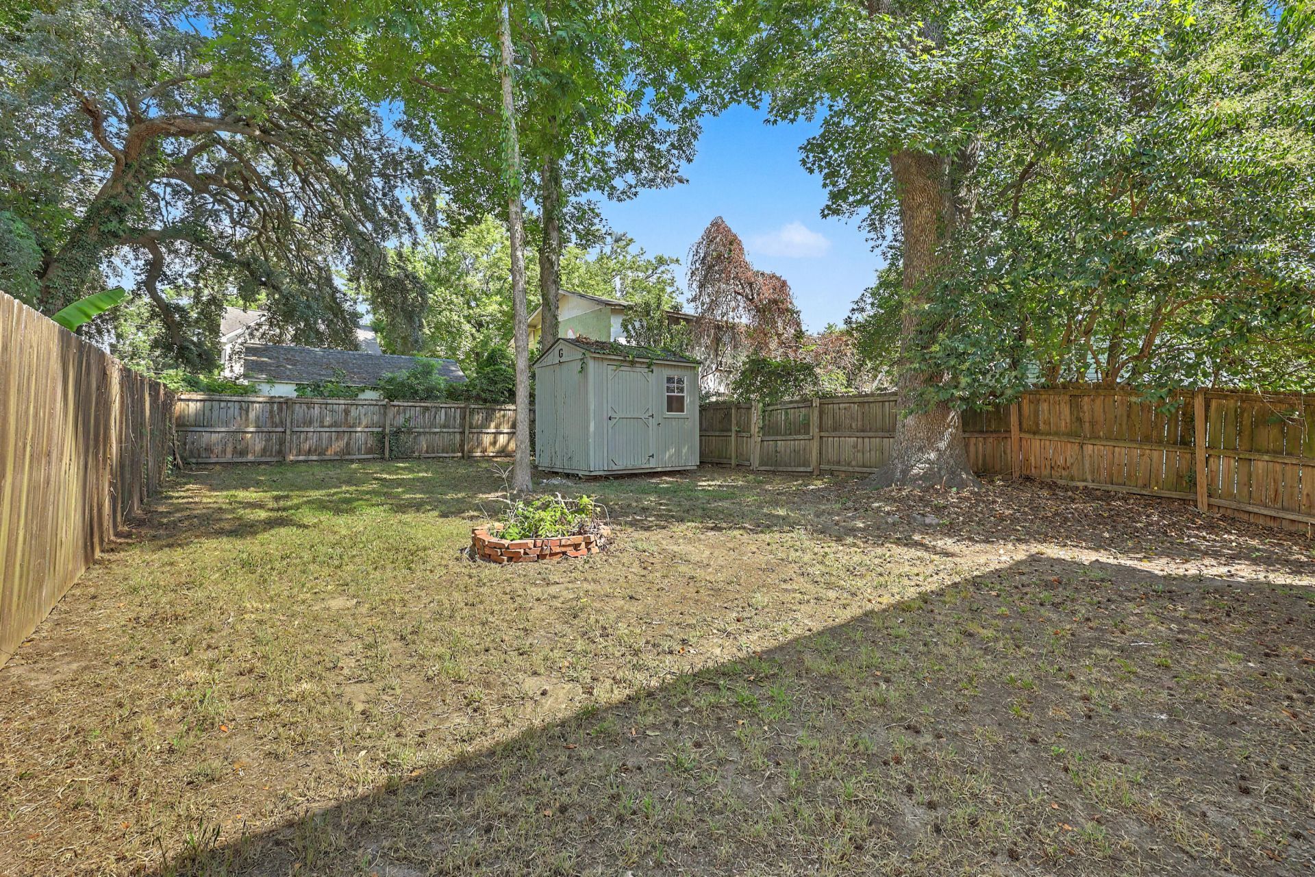 4425 Lambert Street Photo 20