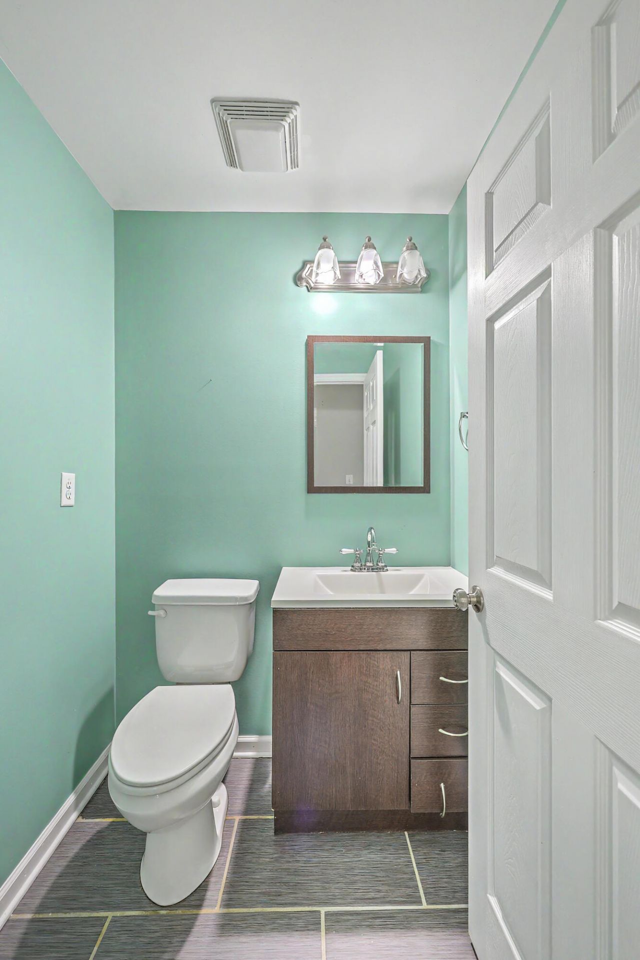 4425 Lambert Street Photo 7