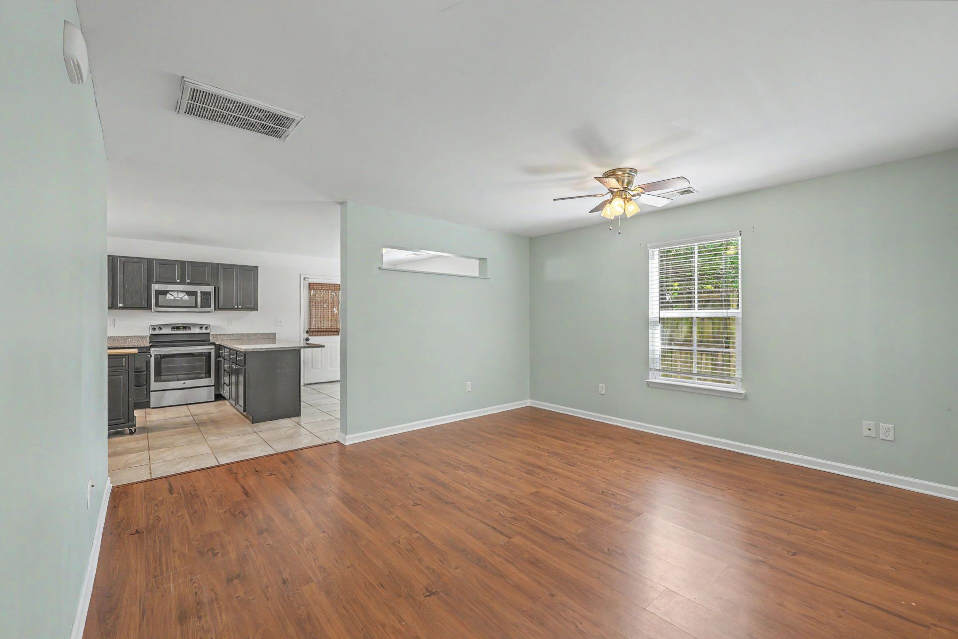 4425 Lambert Street Photo 8