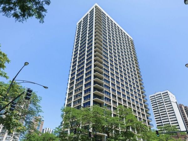 88 W Schiller Street , Unit 406, Chicago, IL 60610