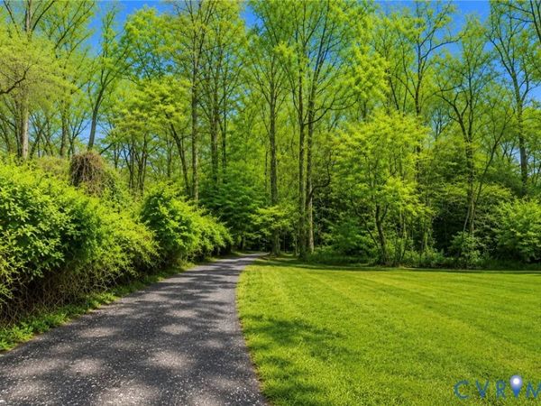 5940 Barberry Trail, Lorton, VA 22079