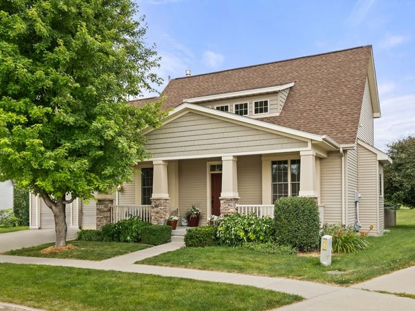 2843 Piccadilly Square, Ames, IA 50010