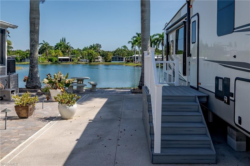 1146 Silver Lakes Blvd, Naples, FL 34114 Photo