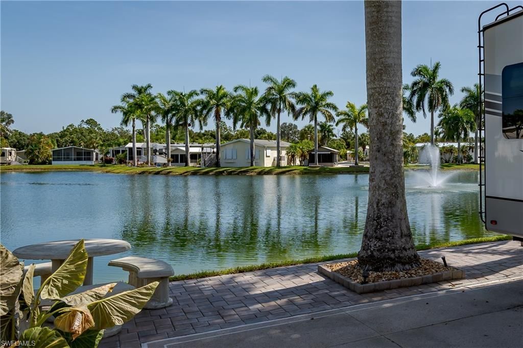 1146 Silver Lakes Blvd, Naples, FL 34114 Photo