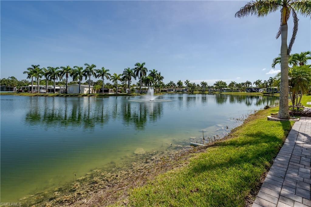 1146 Silver Lakes Blvd, Naples, FL 34114 Photo