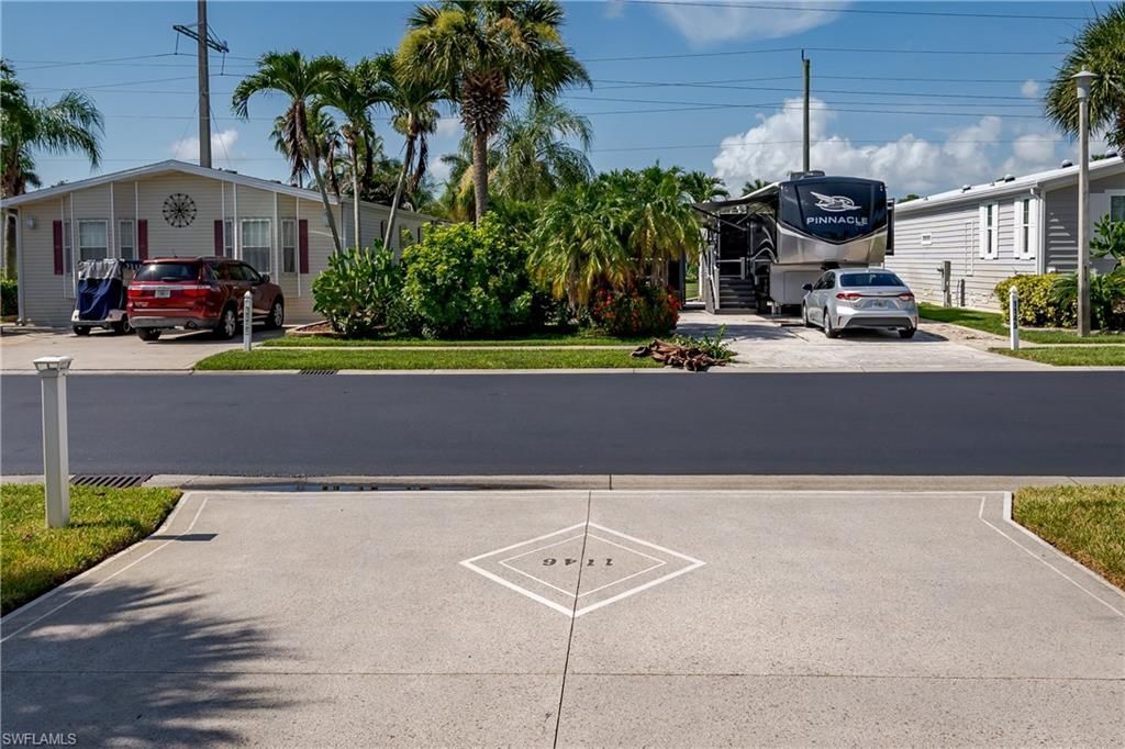1146 Silver Lakes Blvd, Naples, FL 34114 Photo