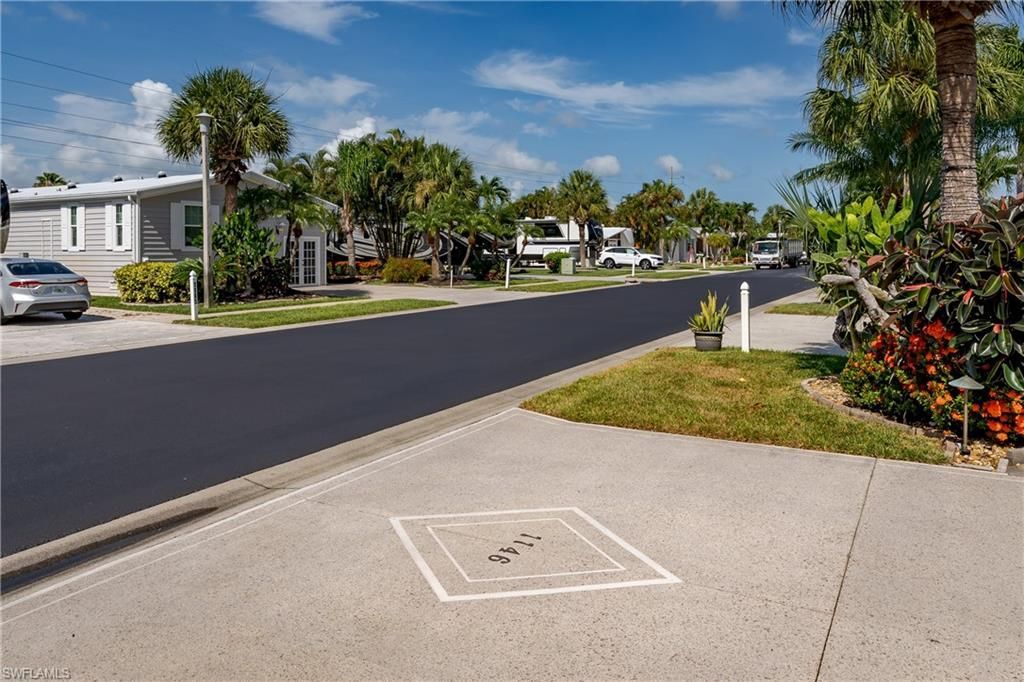 1146 Silver Lakes Blvd, Naples, FL 34114 Photo