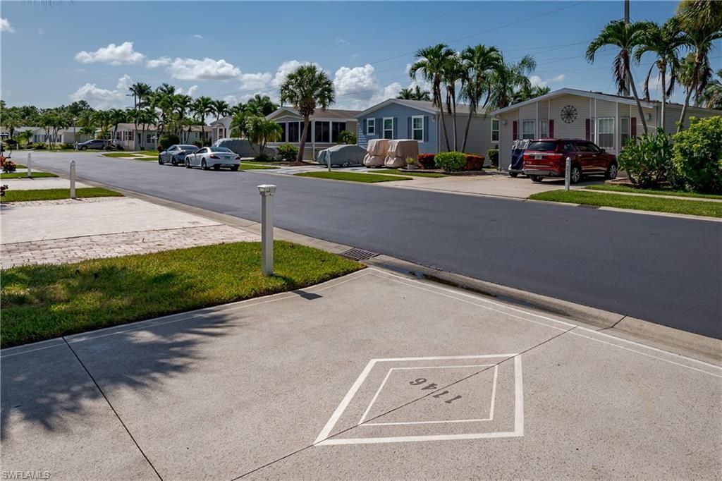 1146 Silver Lakes Blvd, Naples, FL 34114 Photo