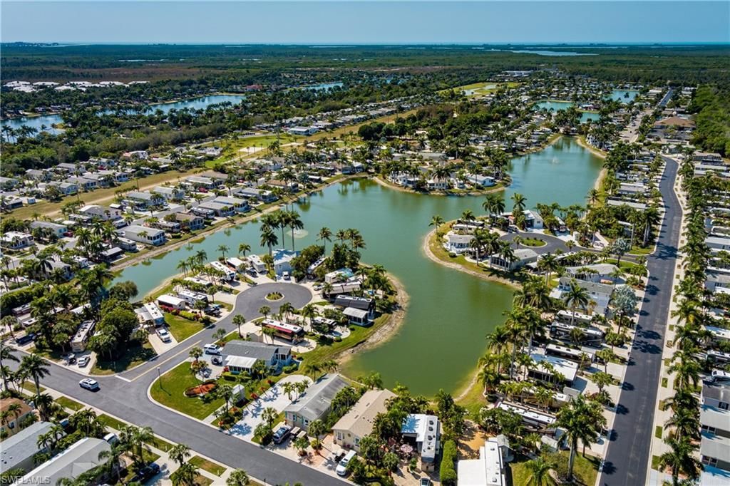 1146 Silver Lakes Blvd, Naples, FL 34114 Photo