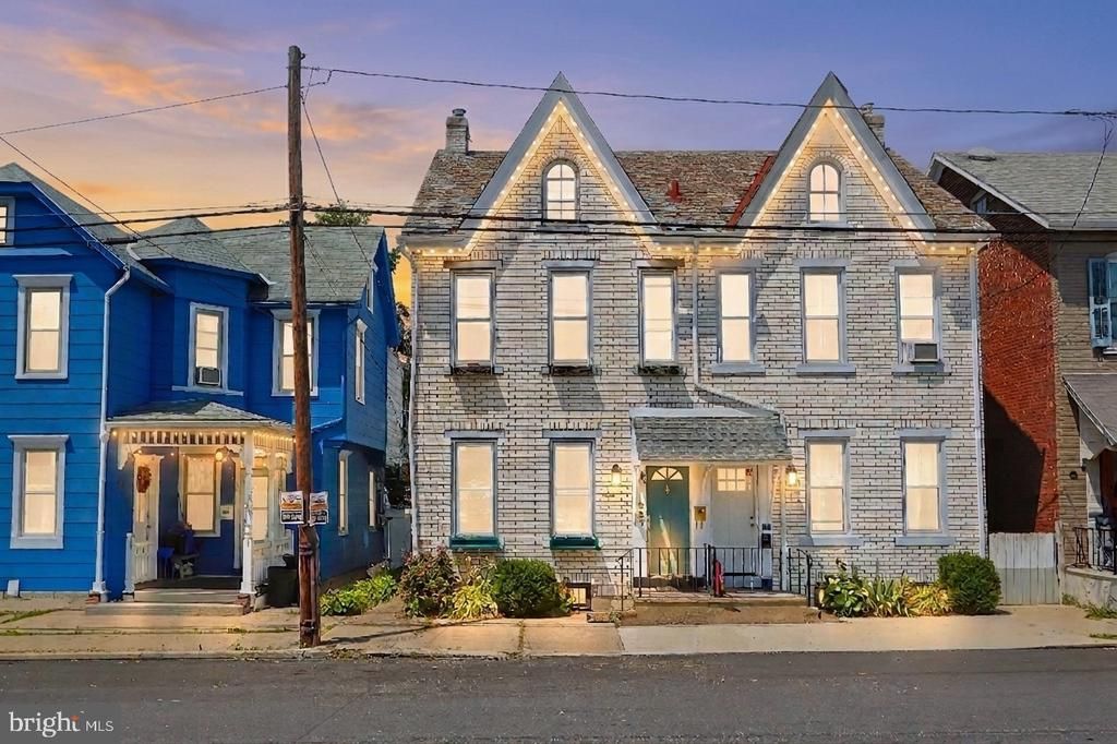 227 E GARRISON STREET, BETHLEHEM, PA 18018