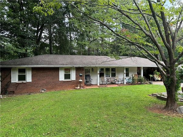 210 Cumming Street , Alpharetta, GA 30009