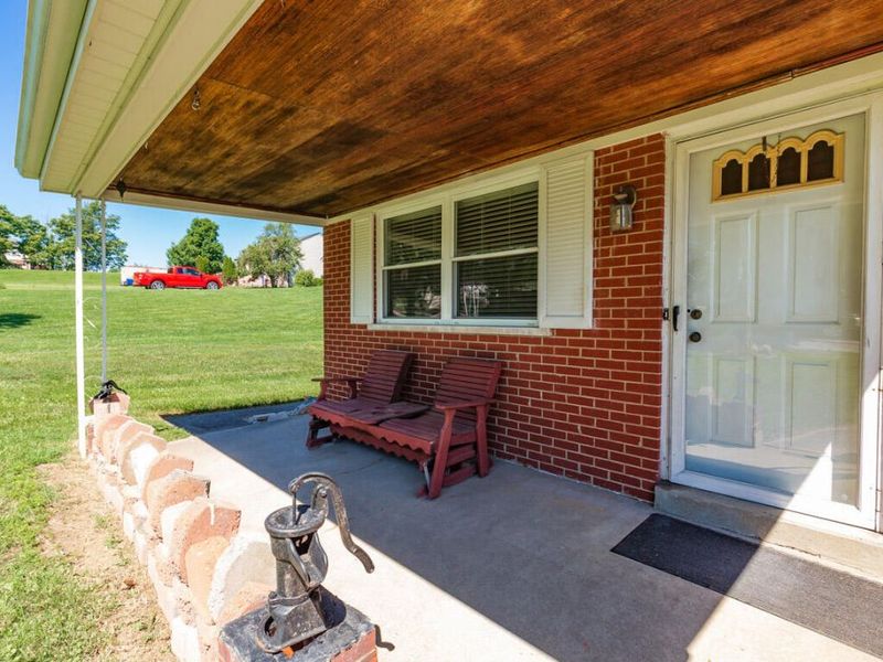 878 Brandywine Court, Alexandria, KY 41001 Photo 2