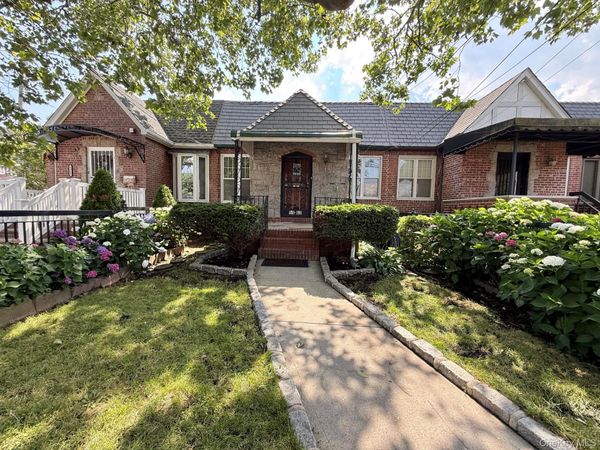 5962 69th Lane , Maspeth, NY 11378