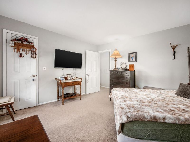 4936-4938 Magnolia Blossom Boulevard, Columbus, OH 43230 Photo 15