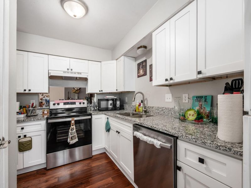 4936-4938 Magnolia Blossom Boulevard, Columbus, OH 43230 Photo 6