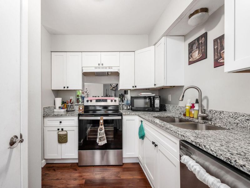 4936-4938 Magnolia Blossom Boulevard, Columbus, OH 43230 Photo 7