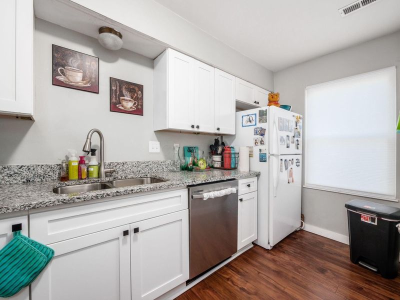 4936-4938 Magnolia Blossom Boulevard, Columbus, OH 43230 Photo 8