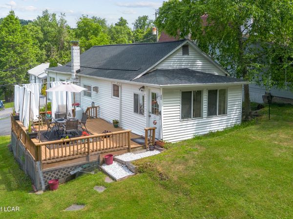 79 First Street, Harveys Lake, PA 18618