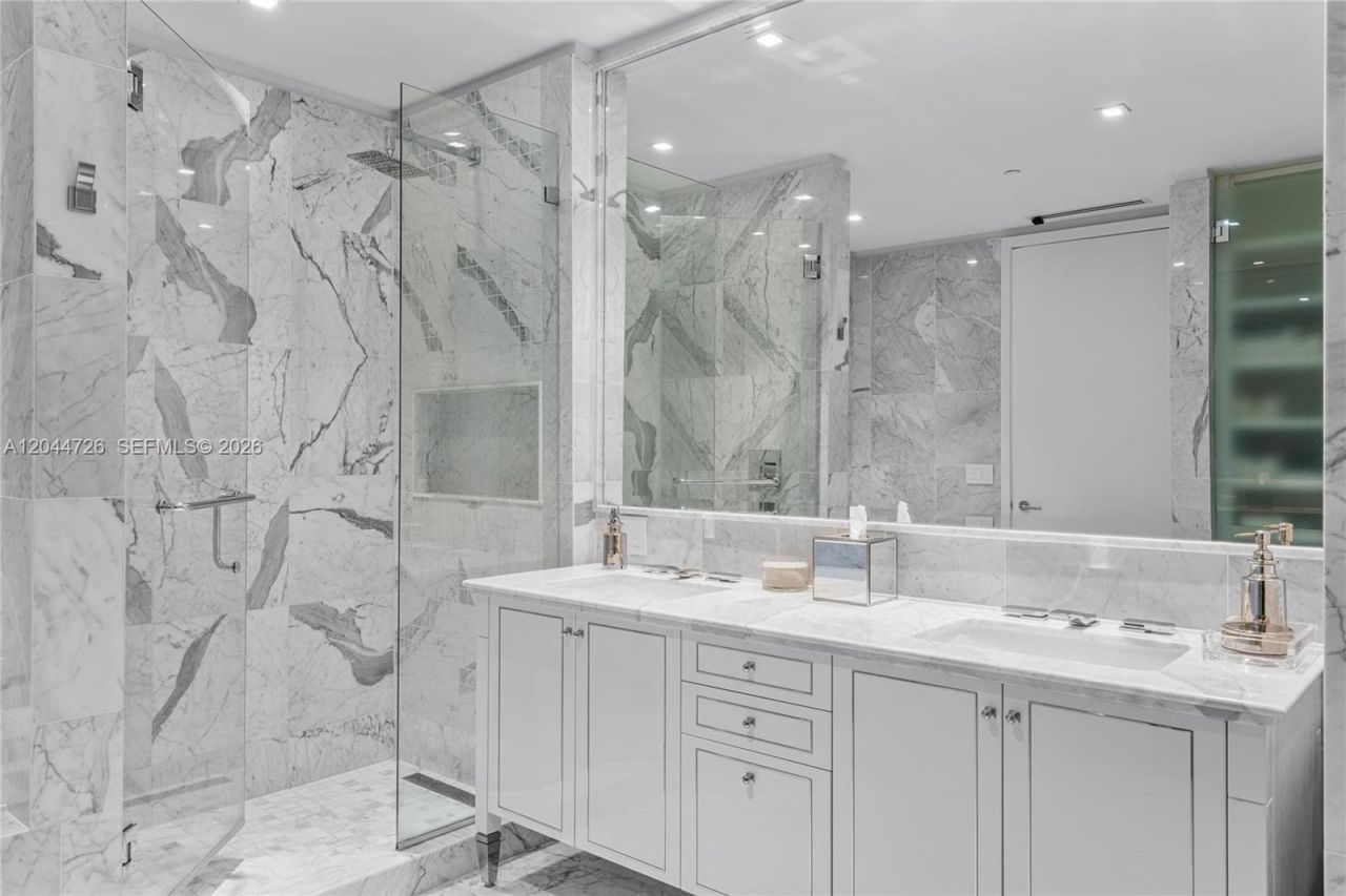 9349 Collins Ave, Unit 605, Surfside, FL 33154 Photo