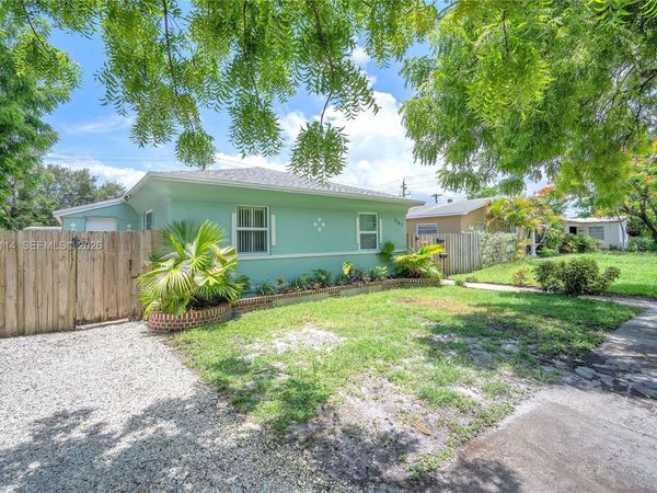 261 SW 15th St , Unit 3, Dania Beach, FL 33004