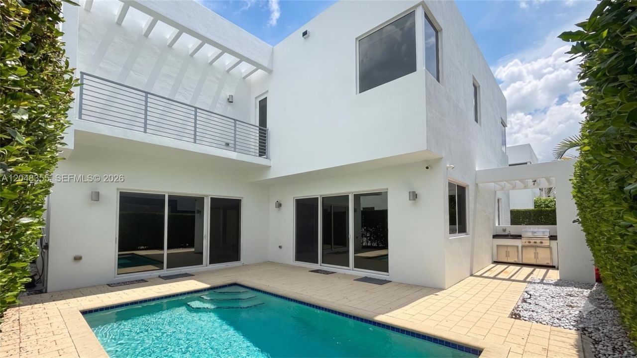 10108 NW 77th St , Unit 10108, Doral, FL 33178 Photo