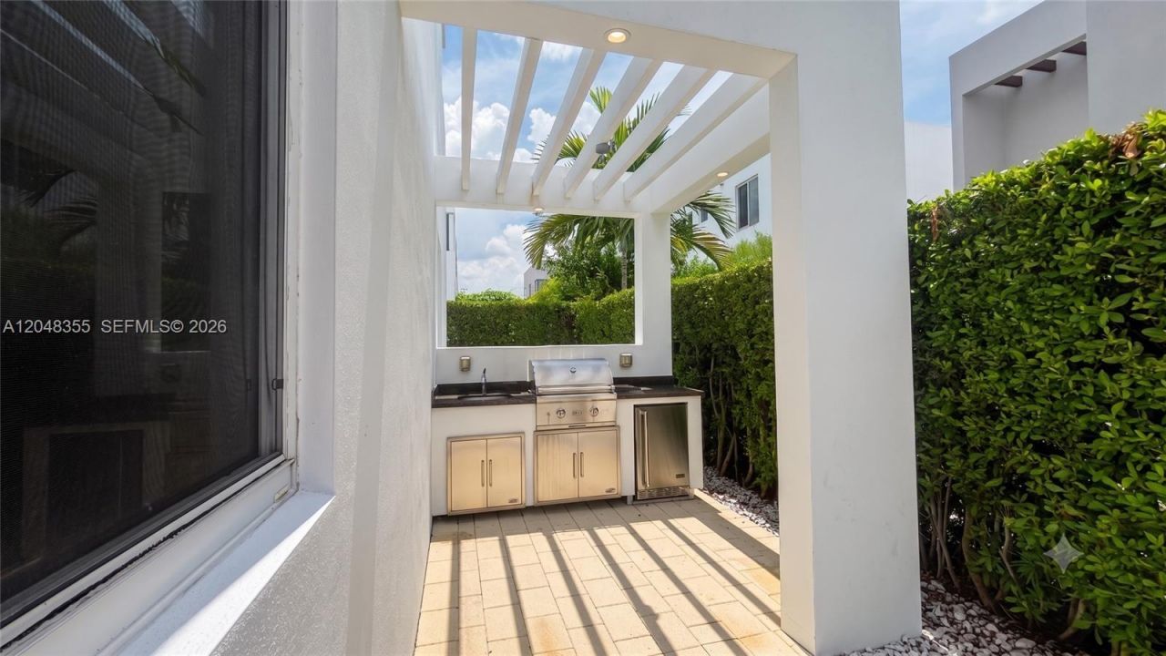 10108 NW 77th St , Unit 10108, Doral, FL 33178 Photo