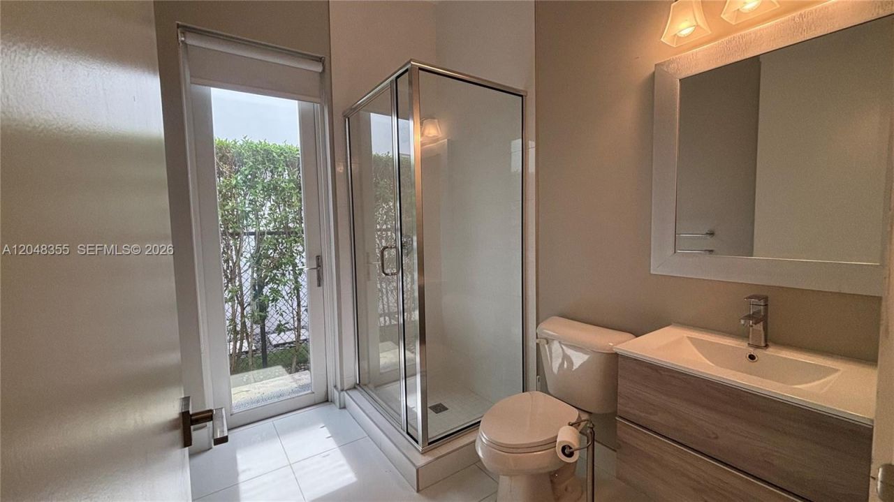 10108 NW 77th St , Unit 10108, Doral, FL 33178 Photo