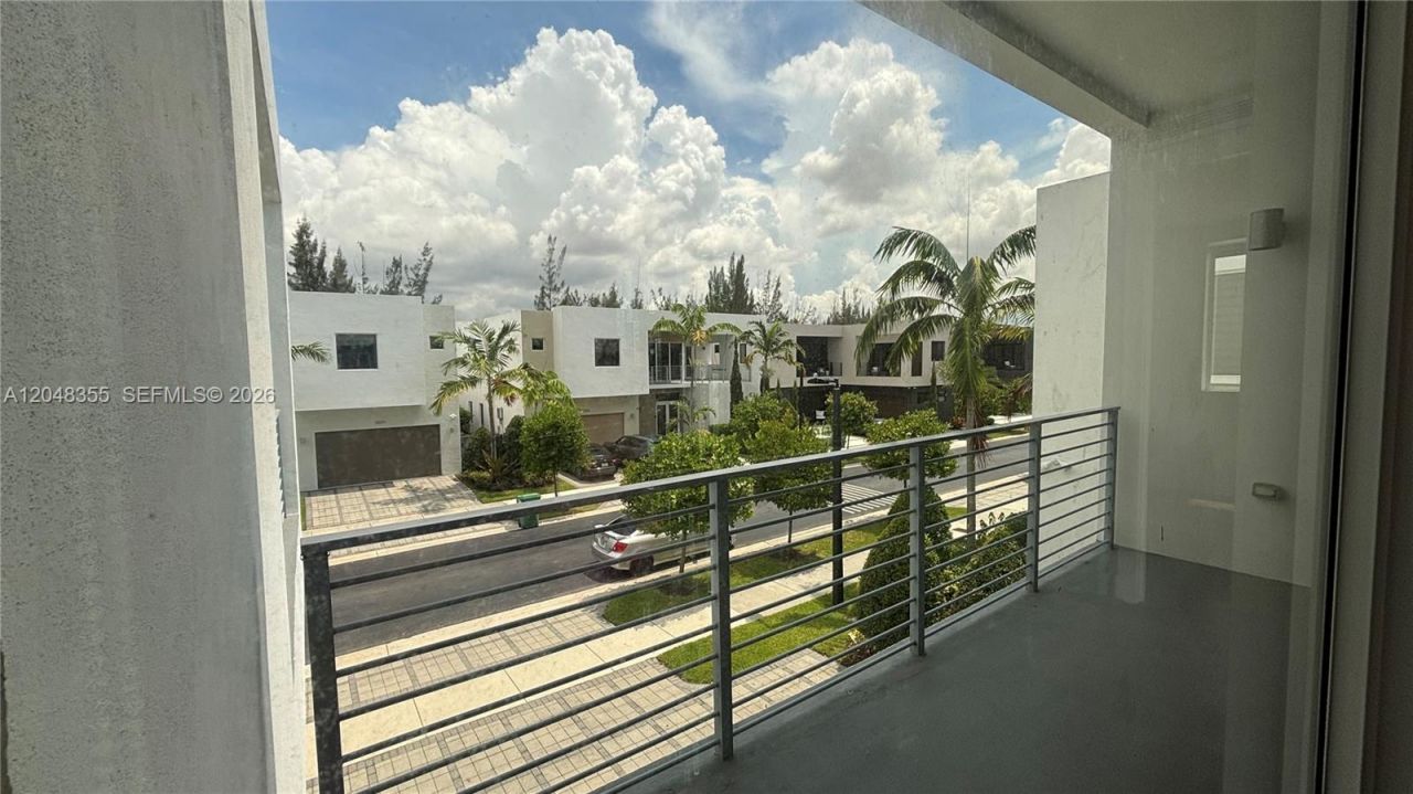 10108 NW 77th St , Unit 10108, Doral, FL 33178 Photo