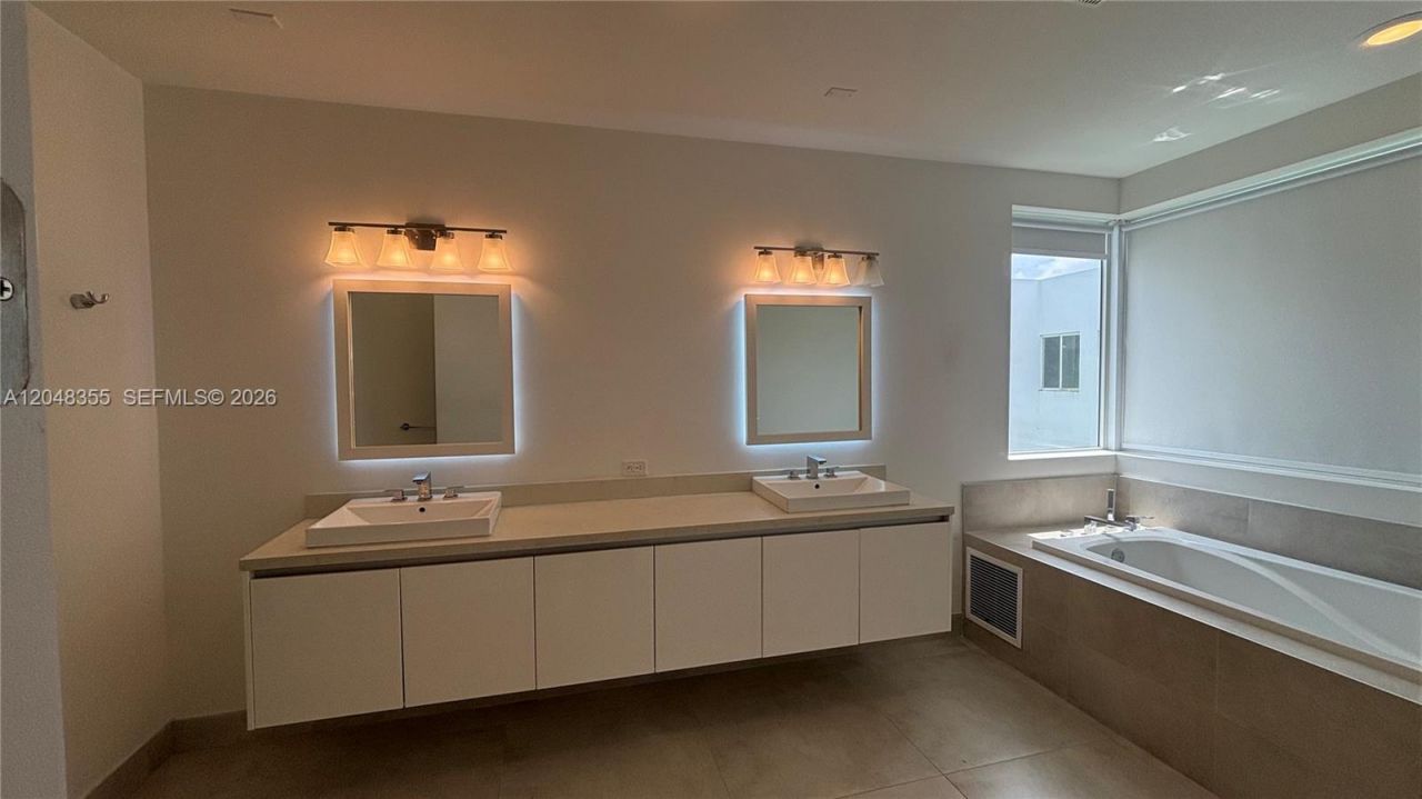 10108 NW 77th St , Unit 10108, Doral, FL 33178 Photo