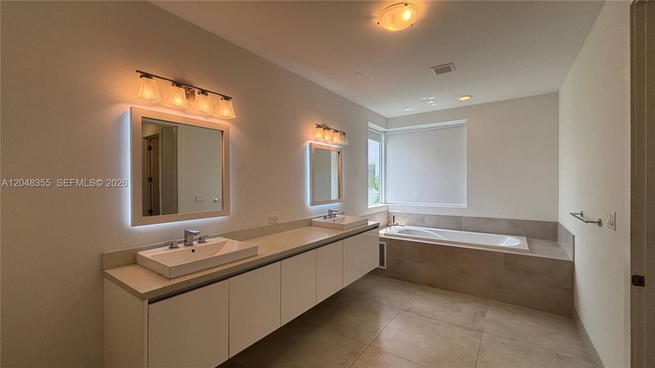 10108 NW 77th St , Unit 10108, Doral, FL 33178 Photo