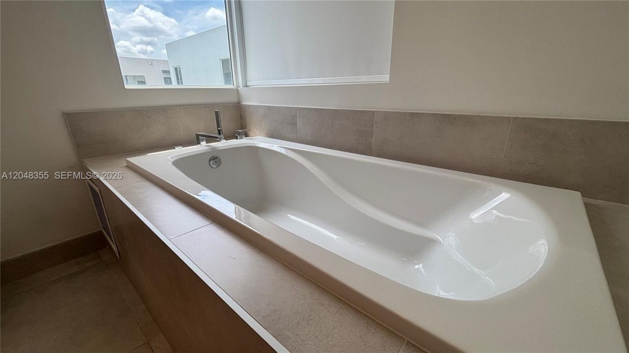 10108 NW 77th St , Unit 10108, Doral, FL 33178 Photo