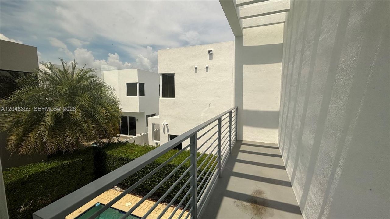 10108 NW 77th St , Unit 10108, Doral, FL 33178 Photo