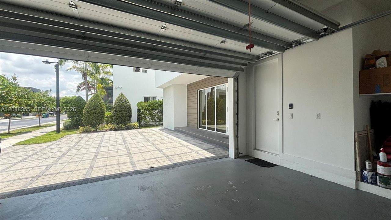 10108 NW 77th St , Unit 10108, Doral, FL 33178 Photo