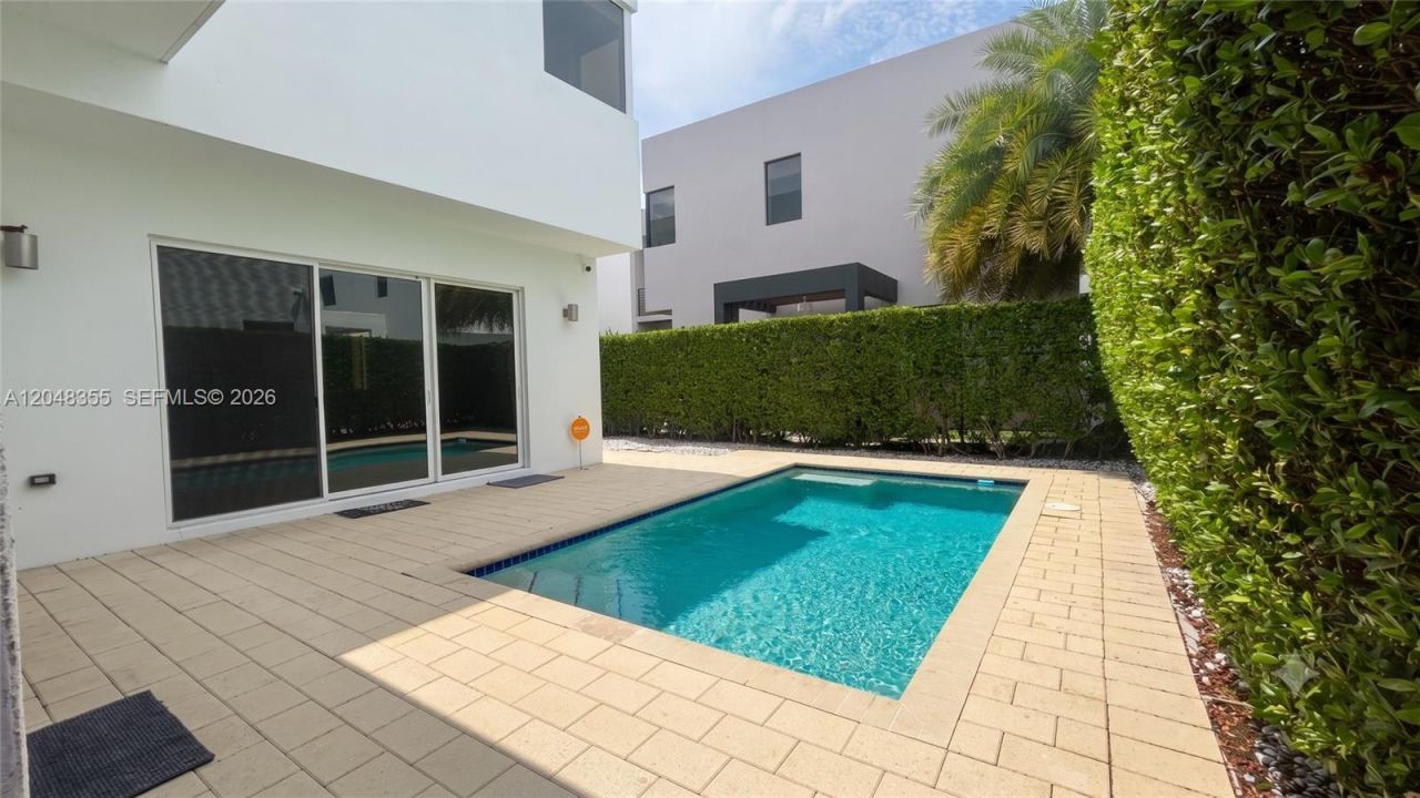10108 NW 77th St , Unit 10108, Doral, FL 33178 Photo