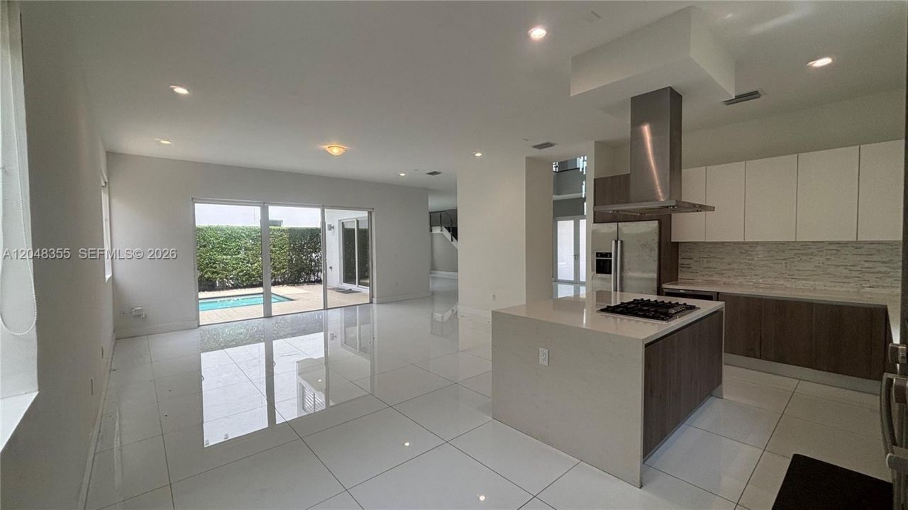 10108 NW 77th St , Unit 10108, Doral, FL 33178 Photo