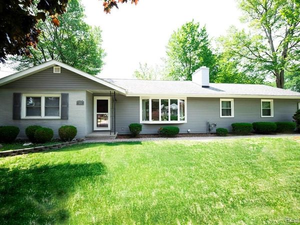 2016 Brandywine Lane, Port Huron, MI 48060