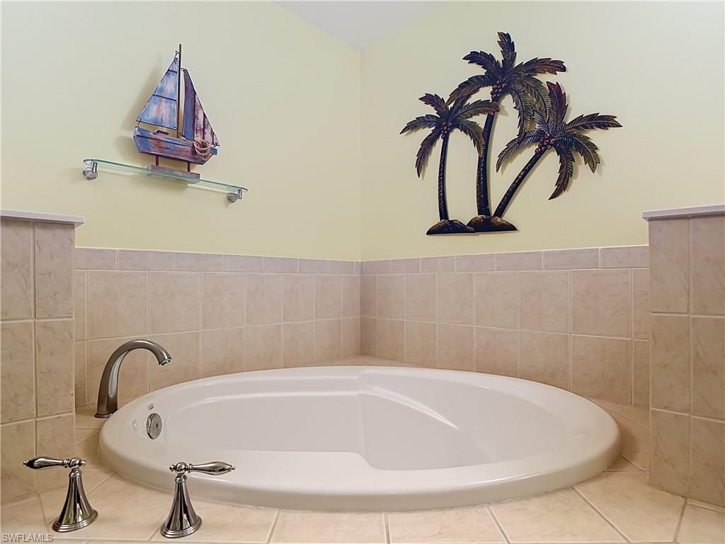6081 Silver King Blvd, Unit 604, Cape Coral, FL 33914 Photo