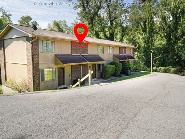 2 Briar Hill Road, Charleston, WV 25314
