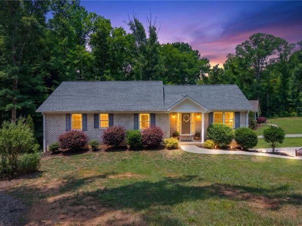 843 Montgomery Court , Walnut Cove, NC 27052