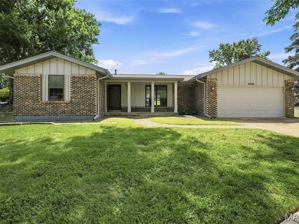 2266 Halyard Court, Mehlville, MO 63129