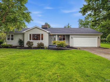 20 Burbank Drive , Orchard Park, NY 14127