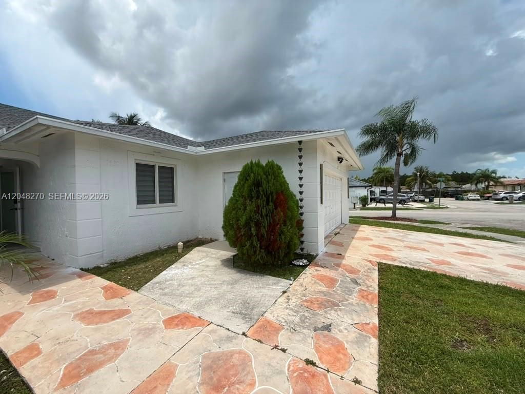 14305 SW 182nd Ter , Miami, FL 33177 Photo