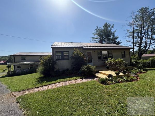 124 Willowbrook Rd., Princeton, WV 24739