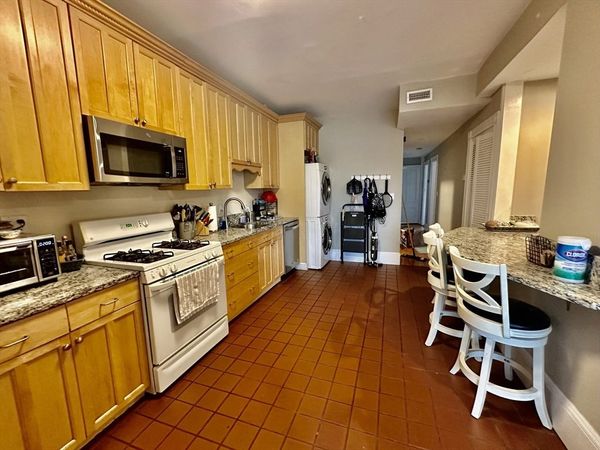 5 Sachem St, Unit 2, Boston, MA 02120