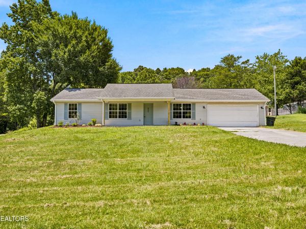 3723 Six Mile Rd, Maryville, TN 37803